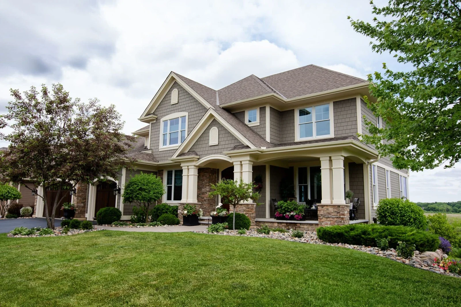 suburban-house-royalty-free-image-1584972559
