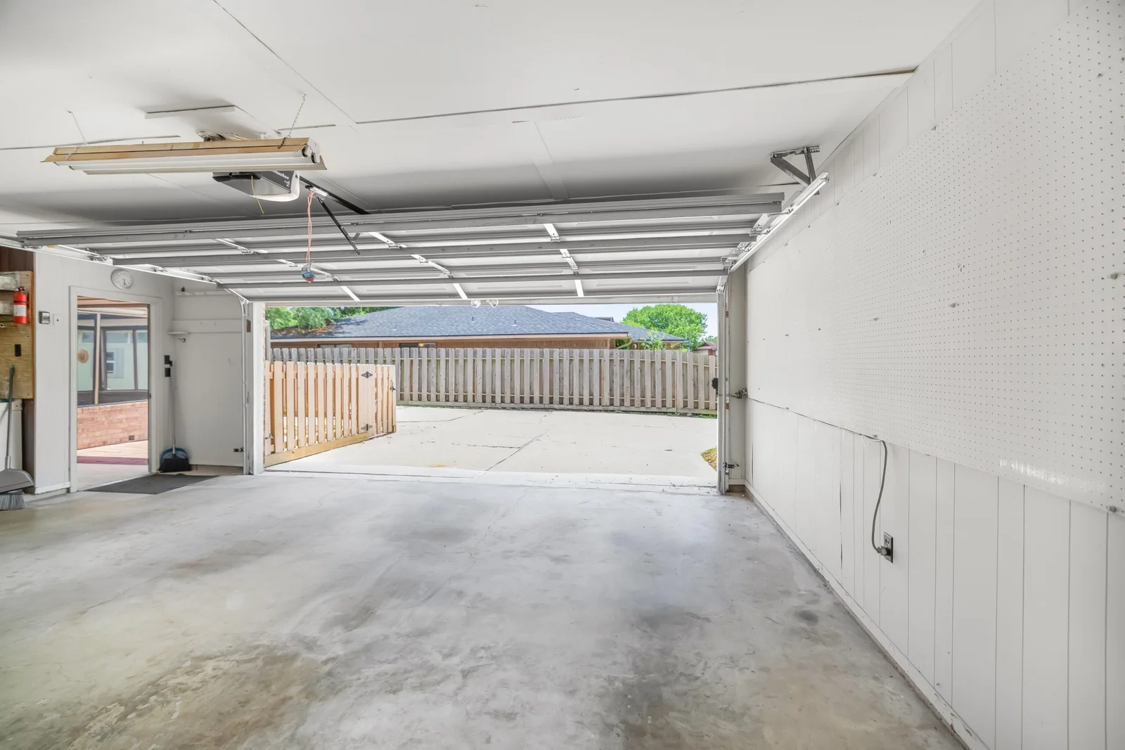 Property photo 35
