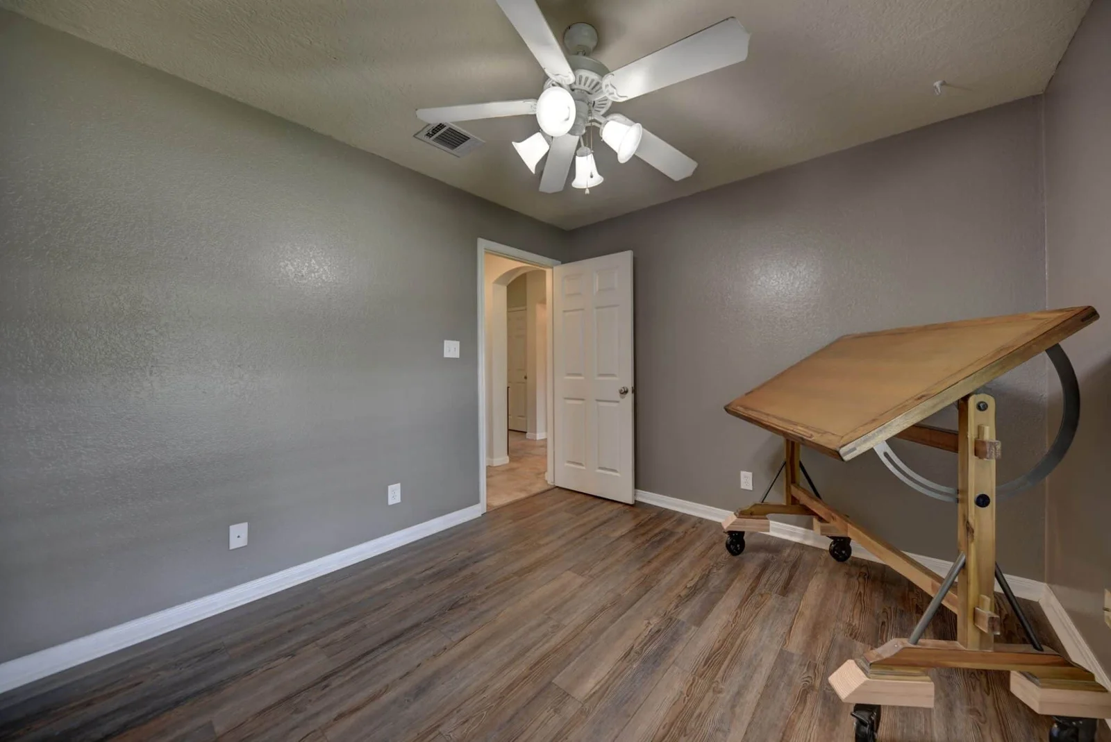 Property photo 25